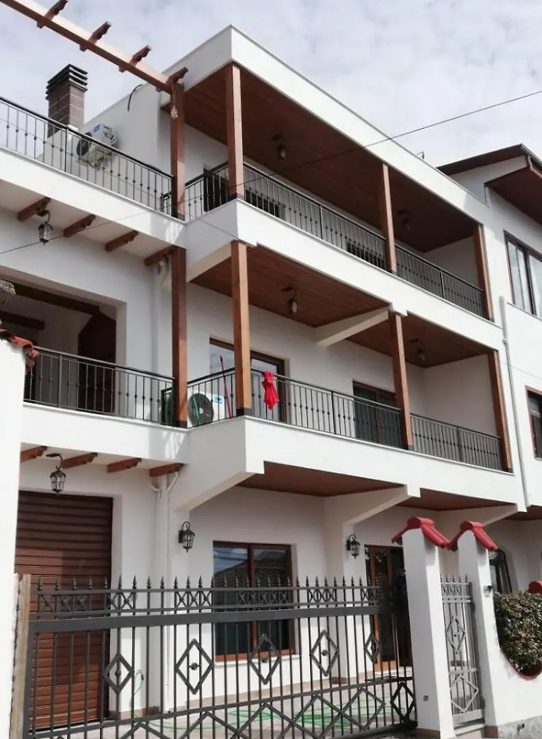 Vila Dani Near Castle And Old Bazar Kruje