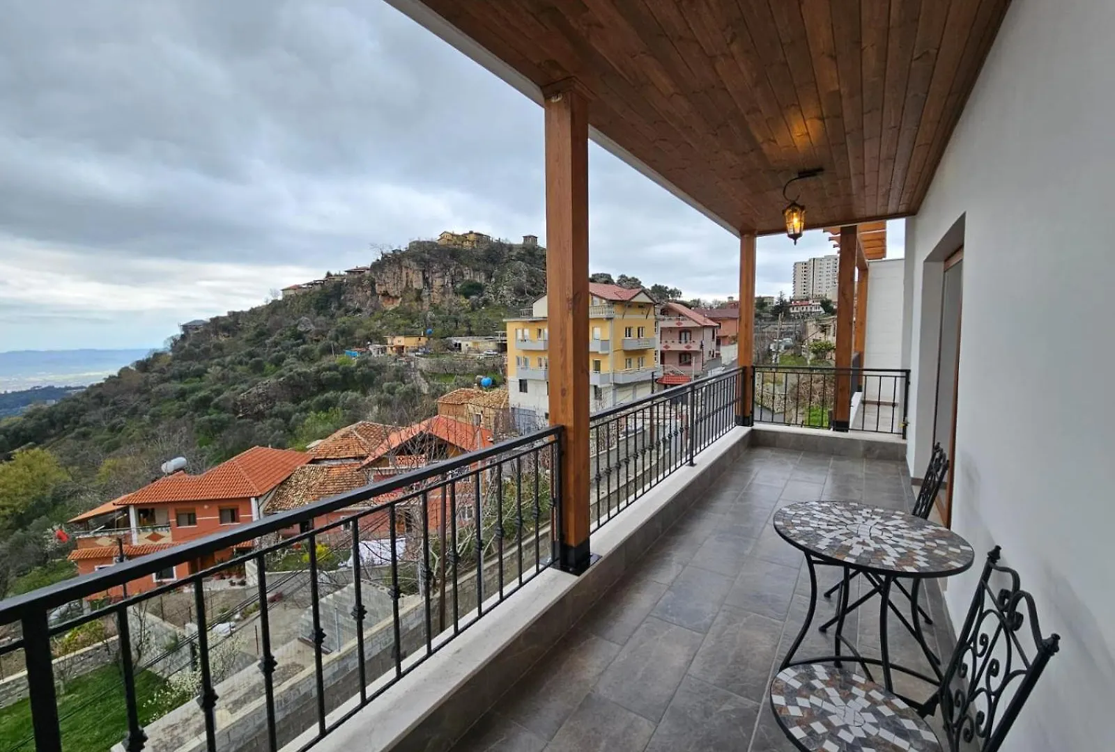 Vila Dani Near Castle And Old Bazar Kruje 0*,